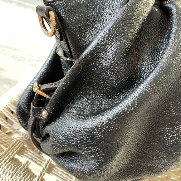 Louis Vuitton bag Mahina XL - Picture 4 of 11